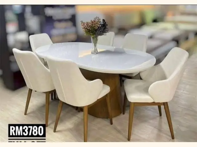 Room Concept Furnishing TikTok round dining table with white chairs