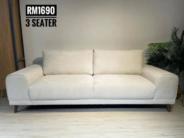 Room Concept Furnishing TikTok simple cream three-seat sofa