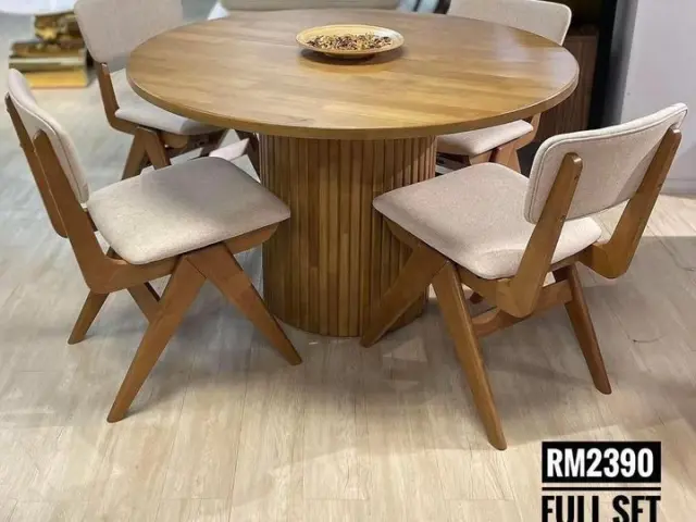 Room Concept Furnishing TikTok round wood dining set