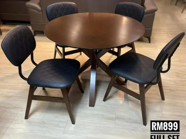 Room Concept Furnishing TikTok round dark dining set