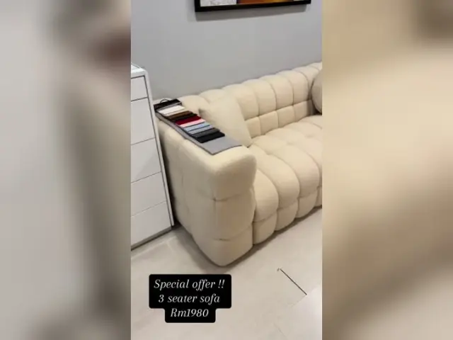 Room Concept Furnishing TikTok cream cushioned three-seat sofa